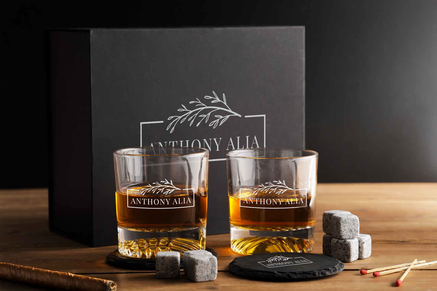 WHISKEY SET WITH VELVET BAG