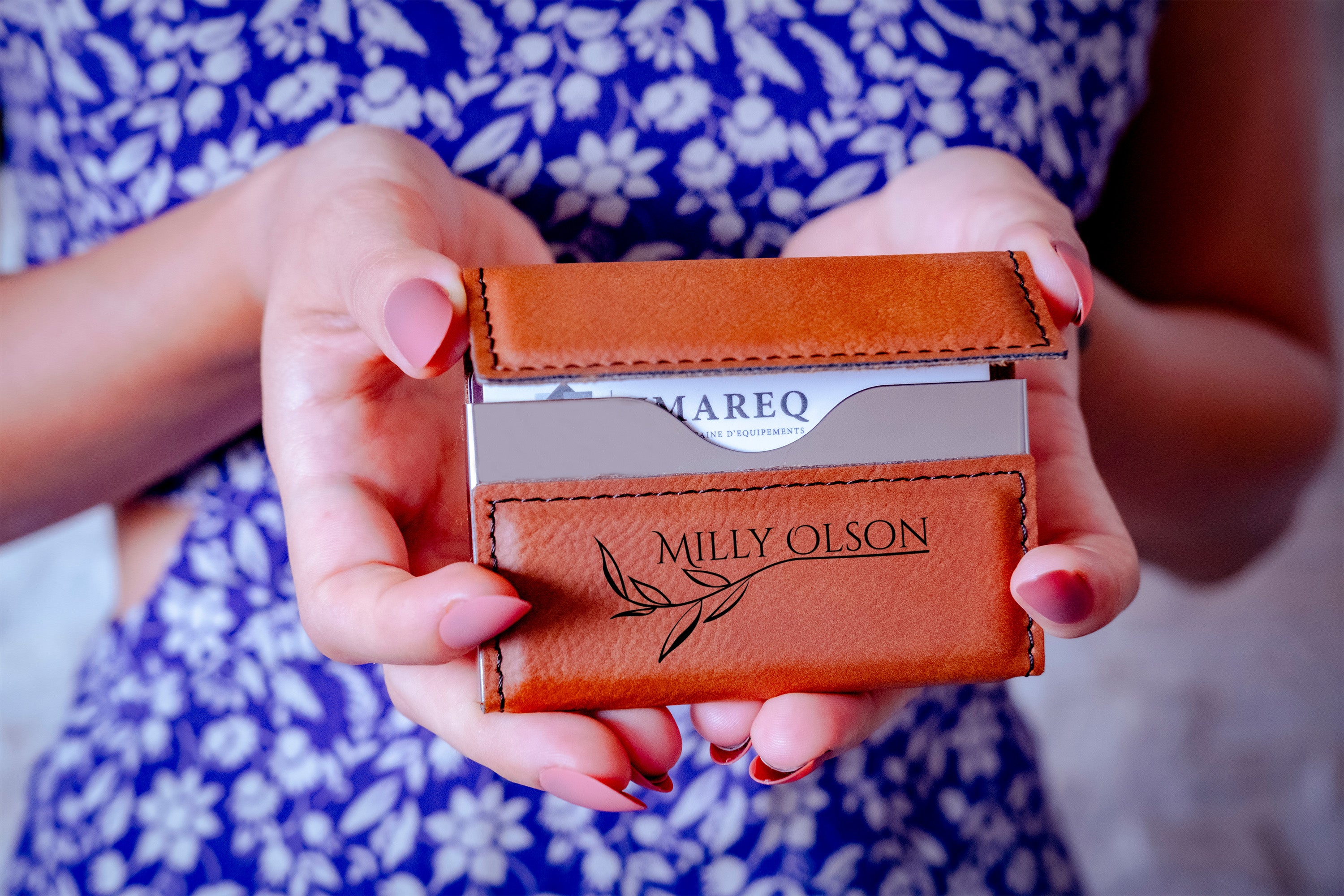 BUSINESS CARD HOLDER